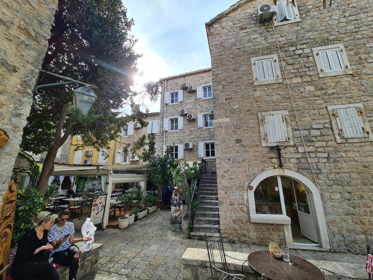 Beatrix Suites Budva Bagian luar foto