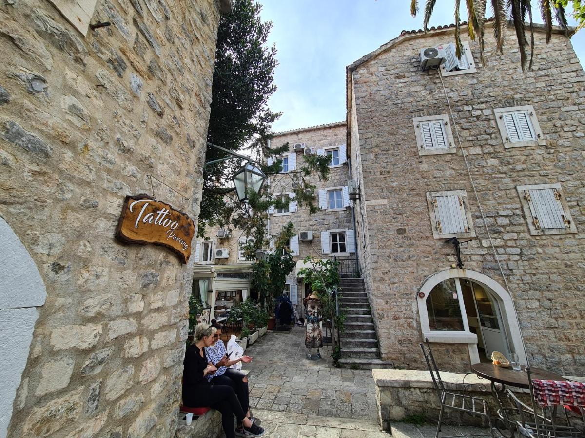 Beatrix Suites Budva Bagian luar foto