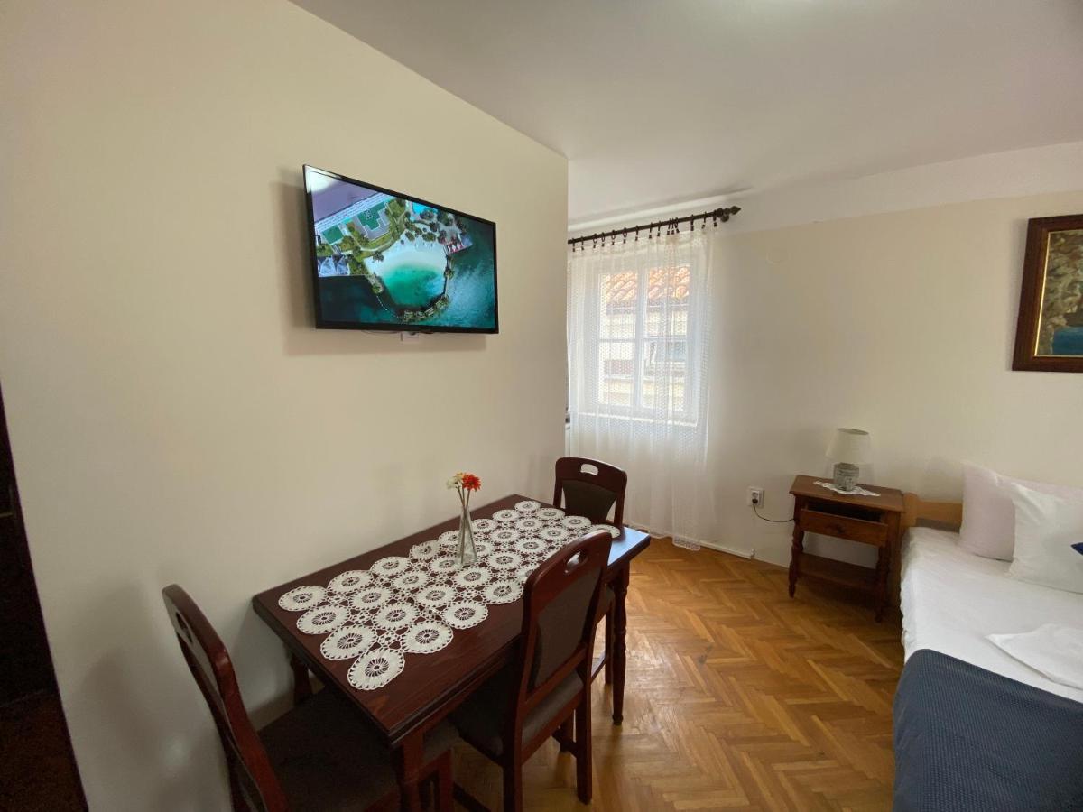 Beatrix Suites Budva Bagian luar foto