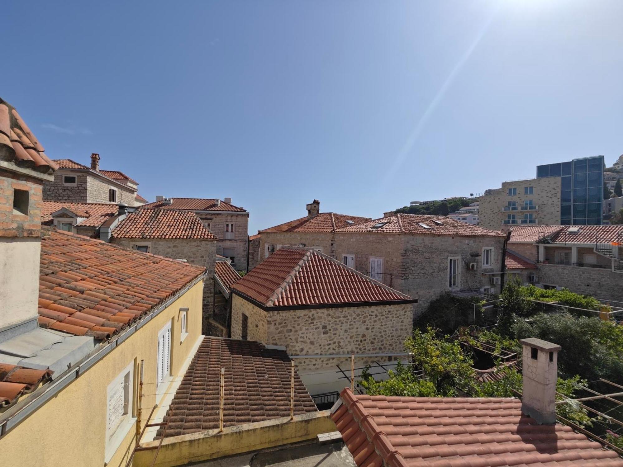 Beatrix Suites Budva Bagian luar foto